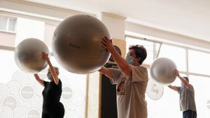 ikigai espacio pilates suelo clase
