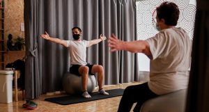 ikigai espacio pilates suelo clase